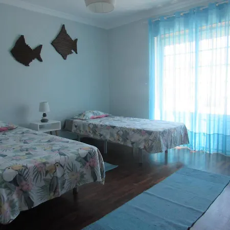 Zambeachouse - Beach & Country Casa de Férias Lourinhã